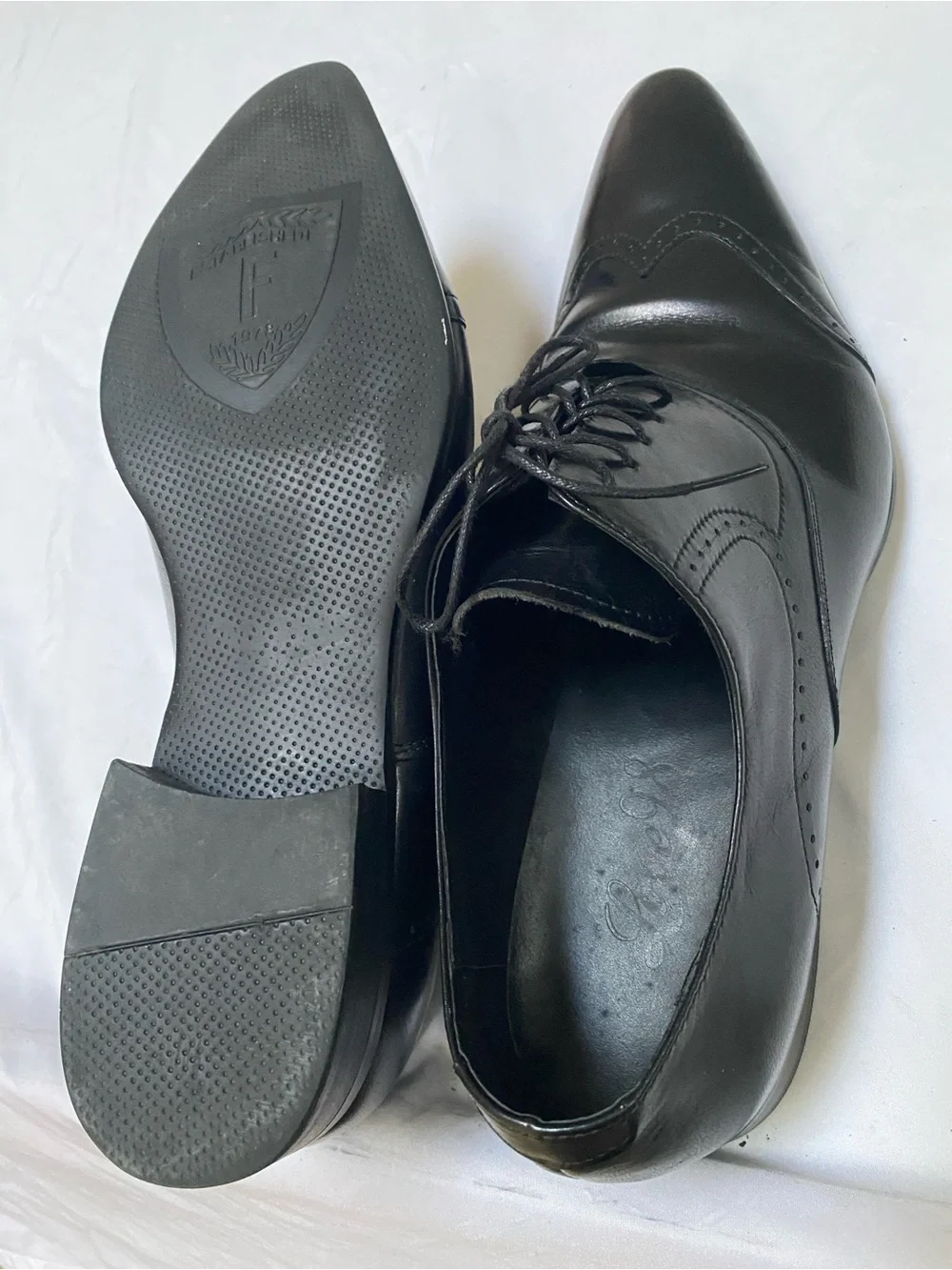 Classic Men's Black Leather Wingtip Dress Shoes